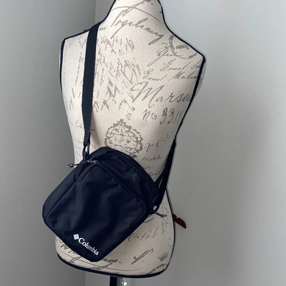 Columbia Black Messenger Bag